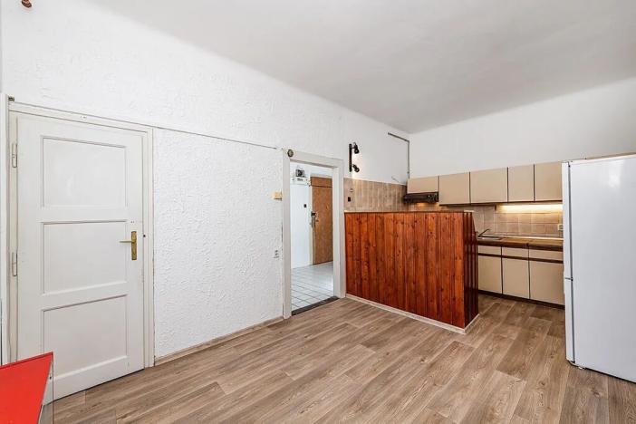 Pronájem bytu 1+1, Praha - Holešovice, Komunardů, 48 m2