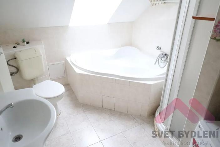 Pronájem bytu 3+kk, Brandýs nad Labem-Stará Boleslav, Masarykovo náměstí, 97 m2