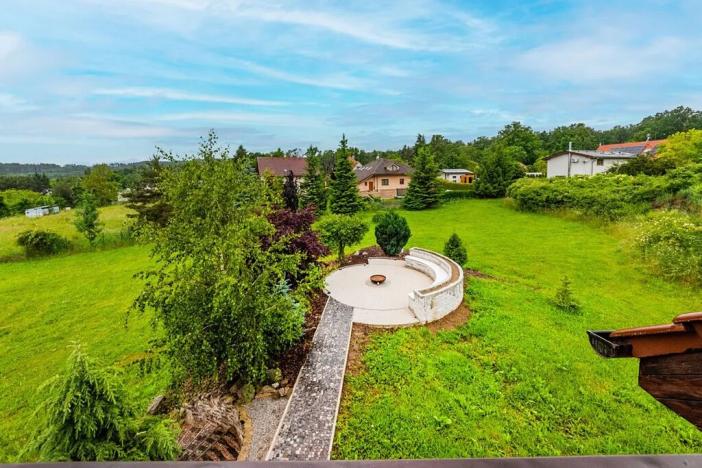 Prodej rodinného domu, Buš, 271 m2