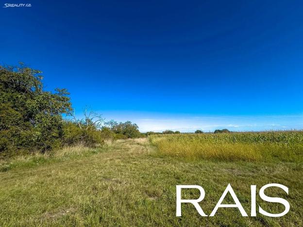 Prodej komerčního pozemku, Ivaň, 72617 m2