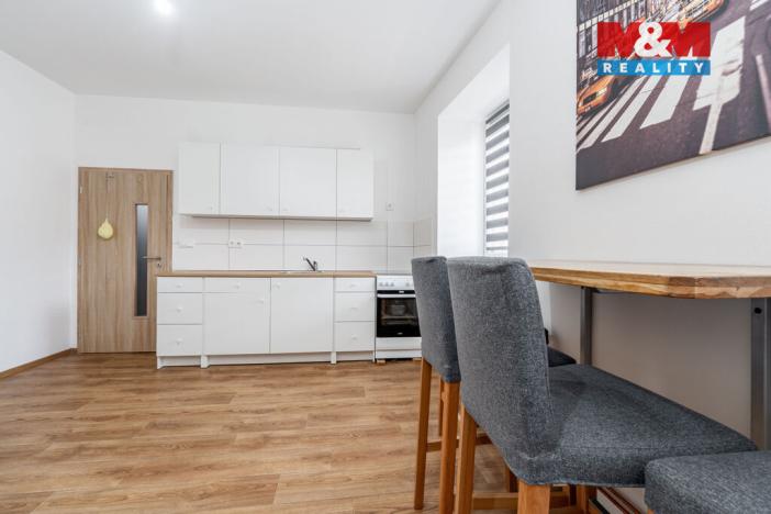 Prodej činžovního domu, Studená, nám. Sv. J. Nepomuckého, 229 m2