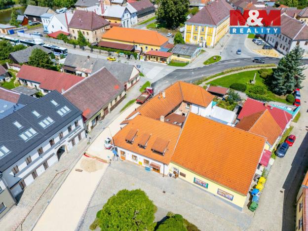 Prodej činžovního domu, Studená, nám. Sv. J. Nepomuckého, 229 m2