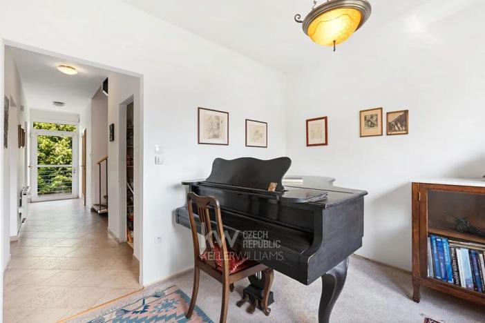 Prodej bytu 4+kk, Nehvizdy, Pražská, 107 m2