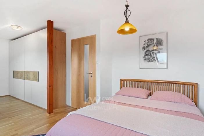 Prodej bytu 4+kk, Nehvizdy, Pražská, 107 m2