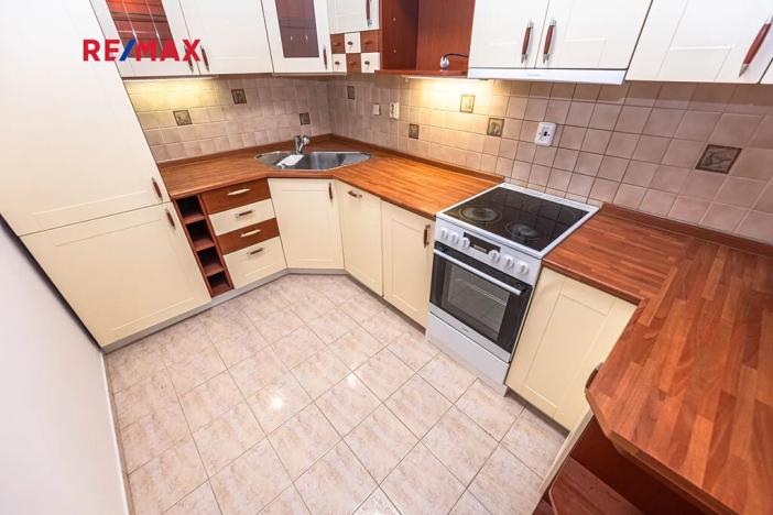 Pronájem bytu 2+kk, Praha - Kbely, Semilská, 69 m2