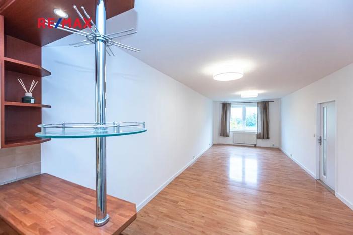 Pronájem bytu 2+kk, Praha - Kbely, Semilská, 69 m2