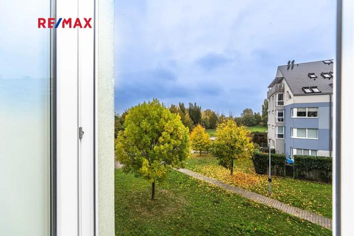 Pronájem bytu 2+kk, Praha - Kbely, Semilská, 69 m2