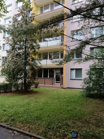 Prodej bytu 1+kk, Praha - Prosek, Veltruská, 27 m2