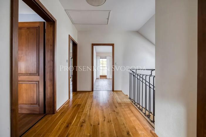 Prodej rodinného domu, Mořina, 239 m2