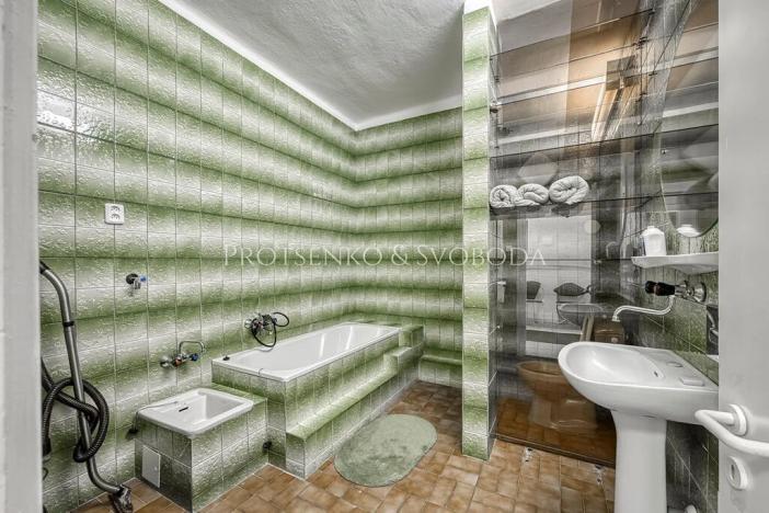 Prodej vily, Křižanov, Benešovo náměstí, 530 m2