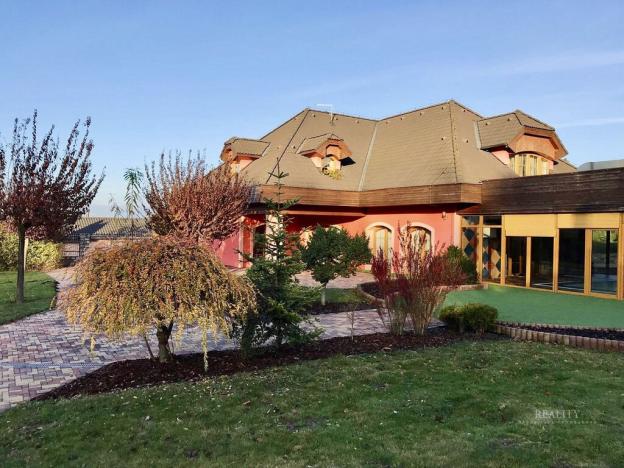 Prodej rodinného domu, Strančice - Všechromy, 295 m2