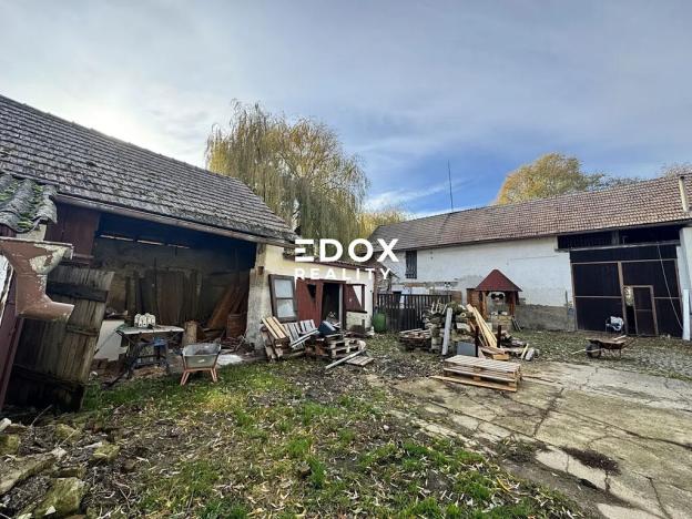 Prodej rodinného domu, Martiněves, 250 m2