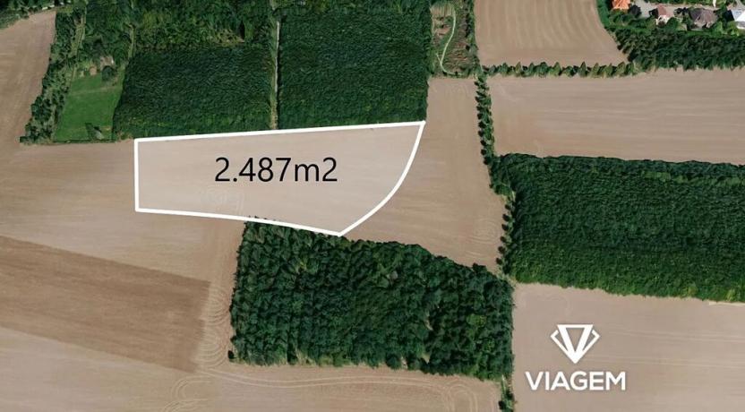 Prodej podílu pole, Praha - Kolovraty, 2486 m2