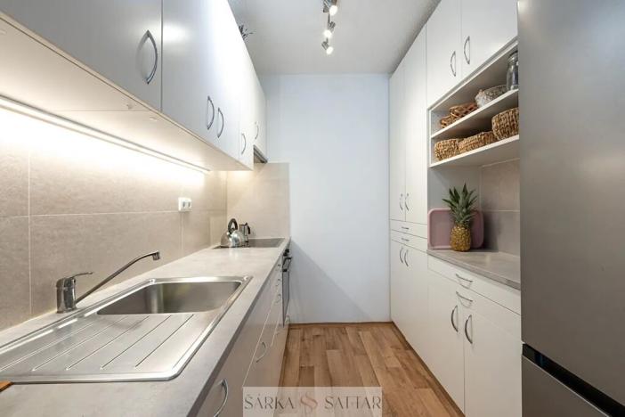 Prodej bytu 2+kk, Praha - Petrovice, Jakobiho, 43 m2