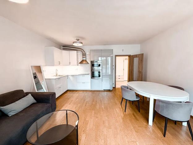 Pronájem bytu 2+kk, Praha - Holešovice, V háji, 76 m2