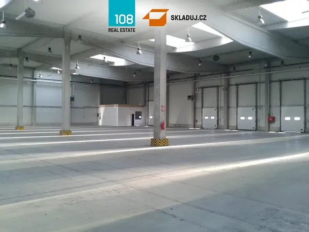 Pronájem skladu, Brno, Vlastimila Pecha, 5000 m2
