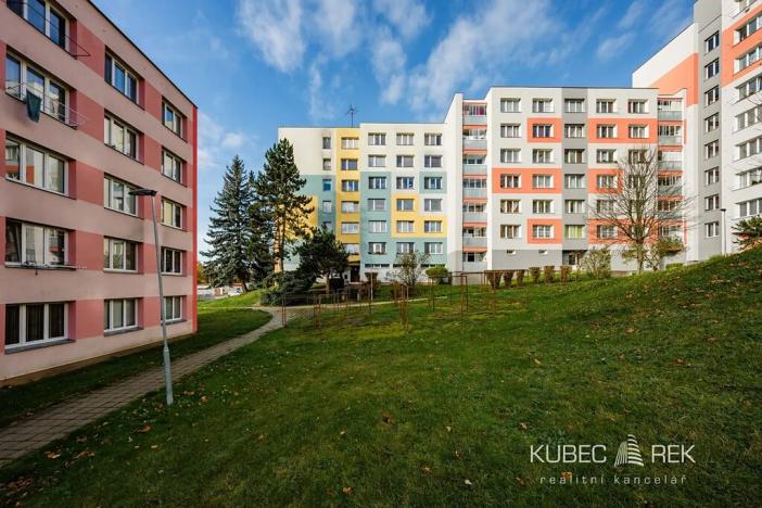 Prodej bytu 2+kk, Jindřichův Hradec, sídliště Vajgar, 43 m2