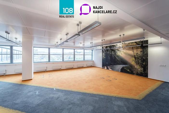 Pronájem kanceláře, Praha - Karlín, Ke Štvanici, 574 m2
