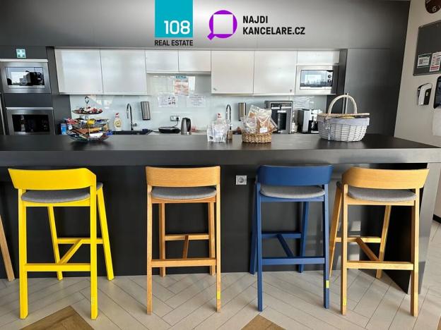 Pronájem kanceláře, Praha - Holešovice, Argentinská, 2500 m2