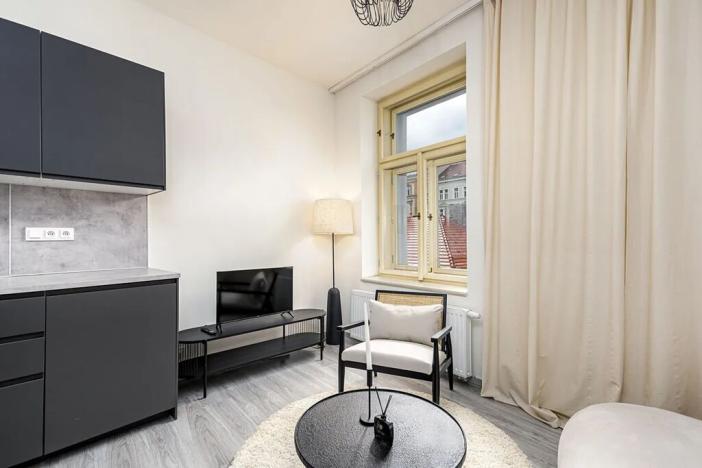 Pronájem bytu 2+kk, Praha - Vršovice, Košická, 36 m2