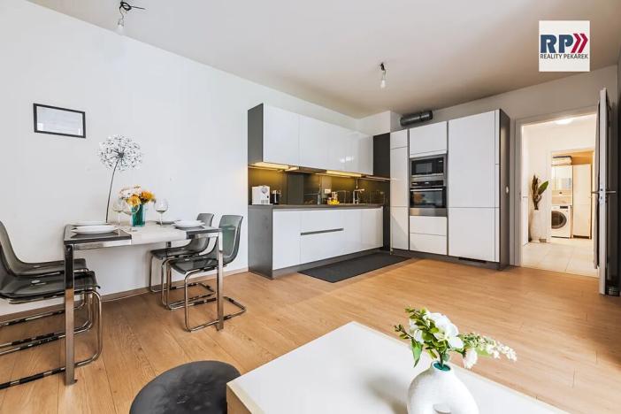 Prodej bytu 3+kk, Praha - Vysočany, Strnadových, 74 m2