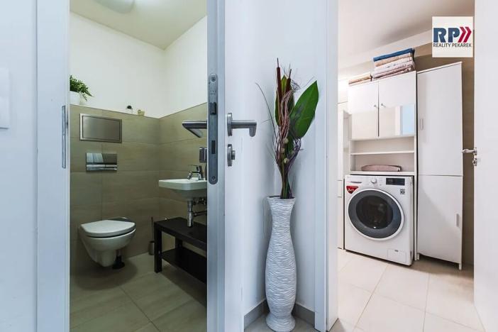 Prodej bytu 3+kk, Praha - Vysočany, Strnadových, 74 m2