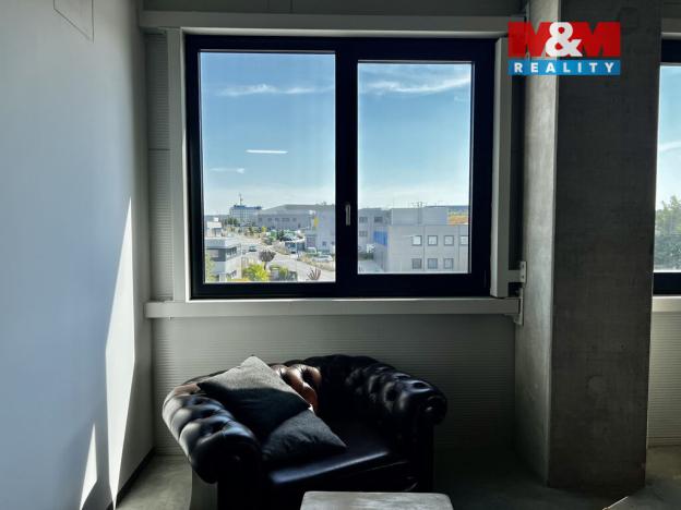 Pronájem obchodního prostoru, Nupaky, Komerční, 829 m2