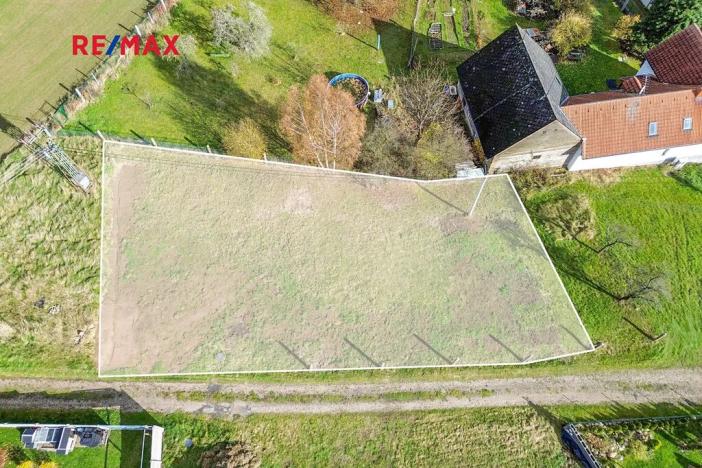 Prodej pozemku pro bydlení, Chomle, 757 m2