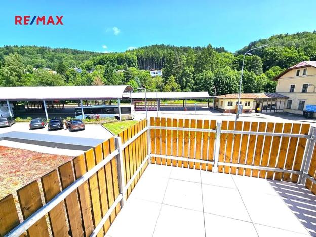 Prodej atypického bytu, Svoboda nad Úpou, Nádražní, 44 m2