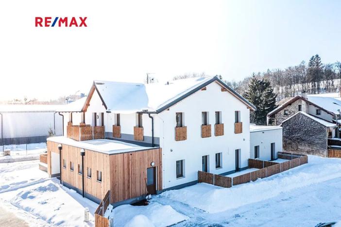 Prodej bytu 2+kk, Svoboda nad Úpou, Nádražní, 56 m2