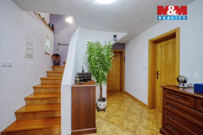 Prodej rodinného domu, Dolany, 225 m2