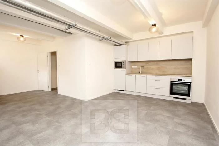 Pronájem kanceláře, Praha - Holešovice, Vinařská, 40 m2