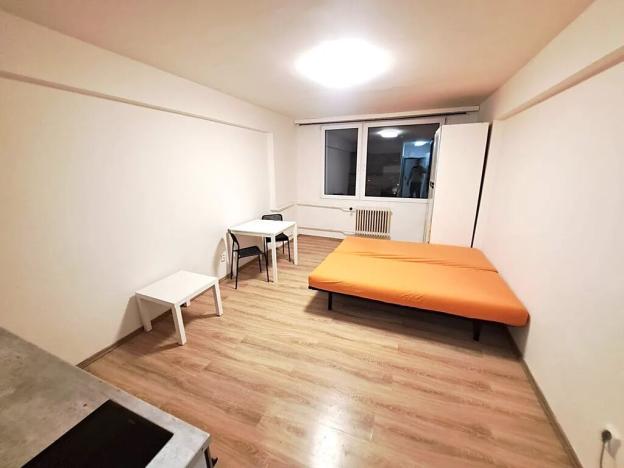 Pronájem bytu 1+kk, Praha - Radotín, Vrážská, 28 m2