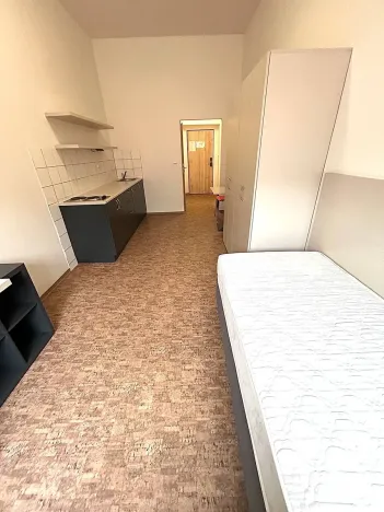 Pronájem bytu 1+kk, Praha - Smíchov, Křížová, 22 m2