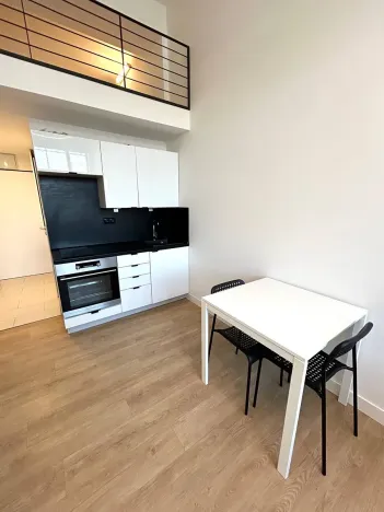 Pronájem bytu 1+kk, Praha - Vysočany, Poděbradská, 29 m2
