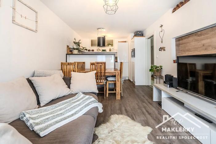 Prodej bytu 2+kk, Břežany II, 56 m2