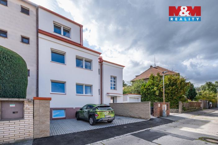 Prodej bytu 4+1, Praha - Ruzyně, Duchcovská, 80 m2