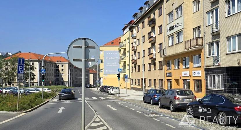 Pronájem kanceláře, Praha - Bubeneč, Terronská, 24 m2