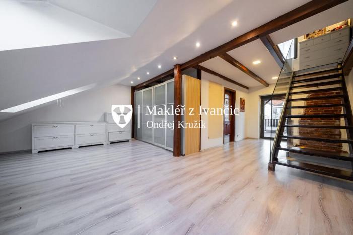 Prodej rodinného domu, Ivančice, Jana Schwarze, 178 m2