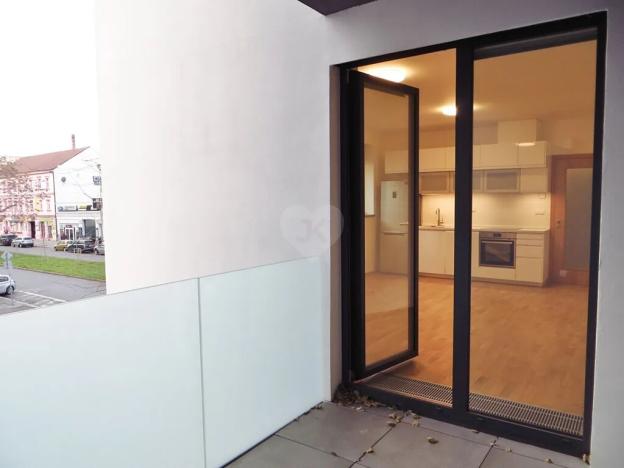 Pronájem bytu 2+kk, Praha - Holešovice, Dělnická, 64 m2