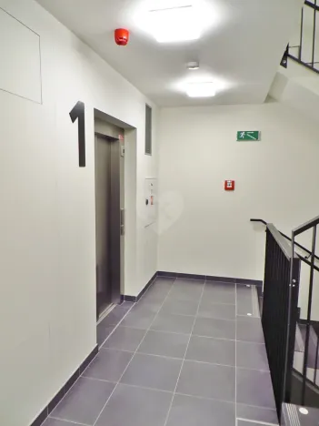 Pronájem bytu 2+kk, Praha - Holešovice, Dělnická, 64 m2