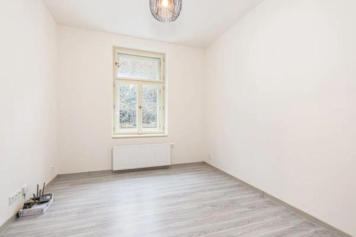 Pronájem bytu 1+1, Praha - Vršovice, Košická, 30 m2