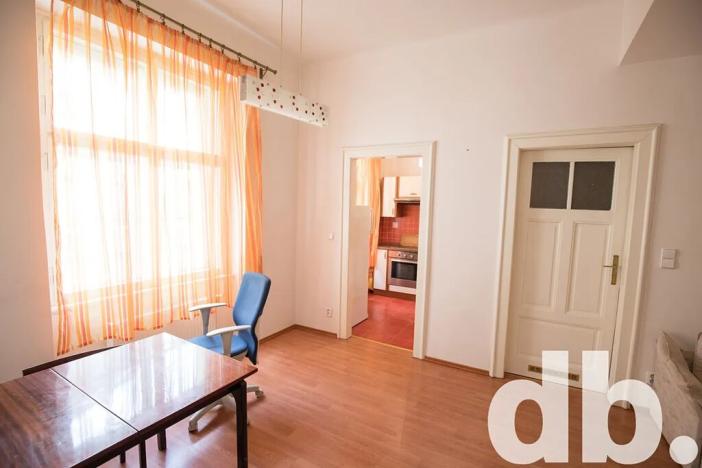 Pronájem bytu 3+1, Praha - Vinohrady, Bělehradská, 100 m2