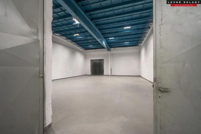 Pronájem skladu, Kolín, Ovčárecká, 2000 m2