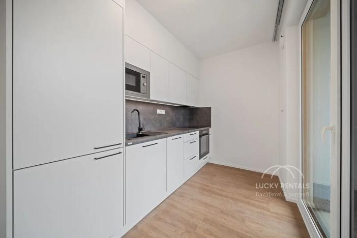 Pronájem bytu 1+kk, Praha - Chodov, Líbalova, 27 m2
