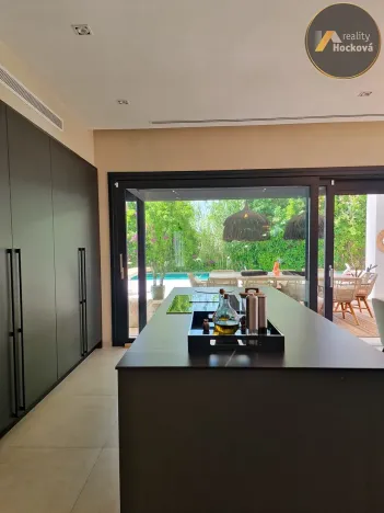 Prodej vily, Marbella, Španělsko, 552 m2