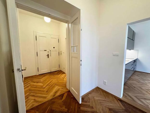 Pronájem bytu 2+kk, Praha - Karlín, Urxova, 50 m2