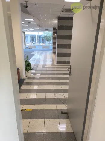 Pronájem kanceláře, Vyškov, Dobrovského, 288 m2