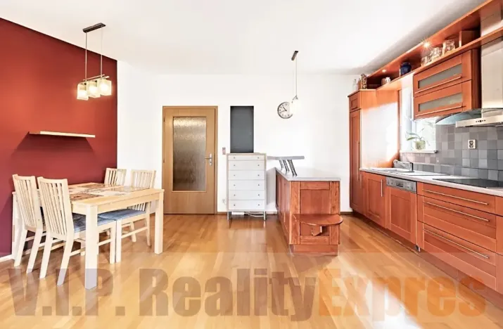 Prodej bytu 3+kk, Praha, Jeřabinová, 92 m2