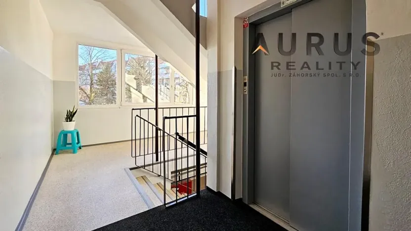 Prodej bytu 2+kk, Praha - Újezd nad Lesy, Žíšovská, 45 m2